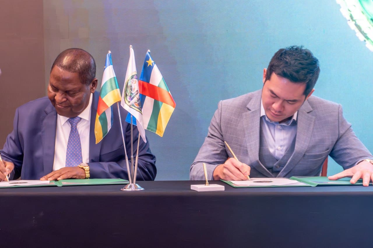 Jonathan Low signing the Ampyre sovereign partnership agreement with the Central African Republic